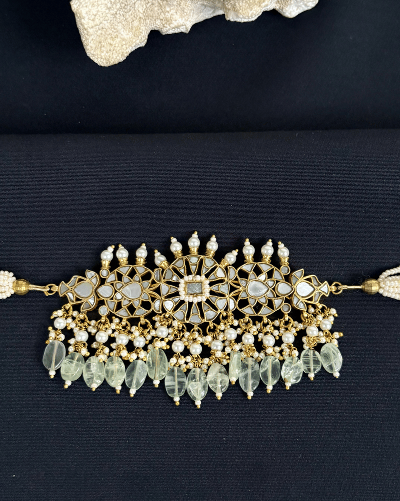 MOP Shwetkamal Choker