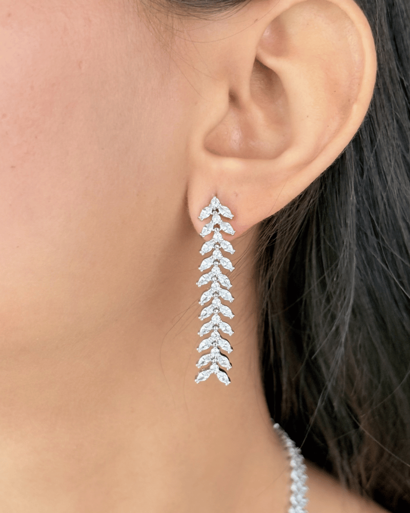 Vaanya Royale Diamond Necklace | Rhodium Plating