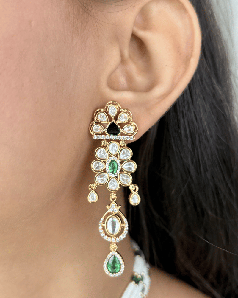 Emerald Viraasat Polki Choker