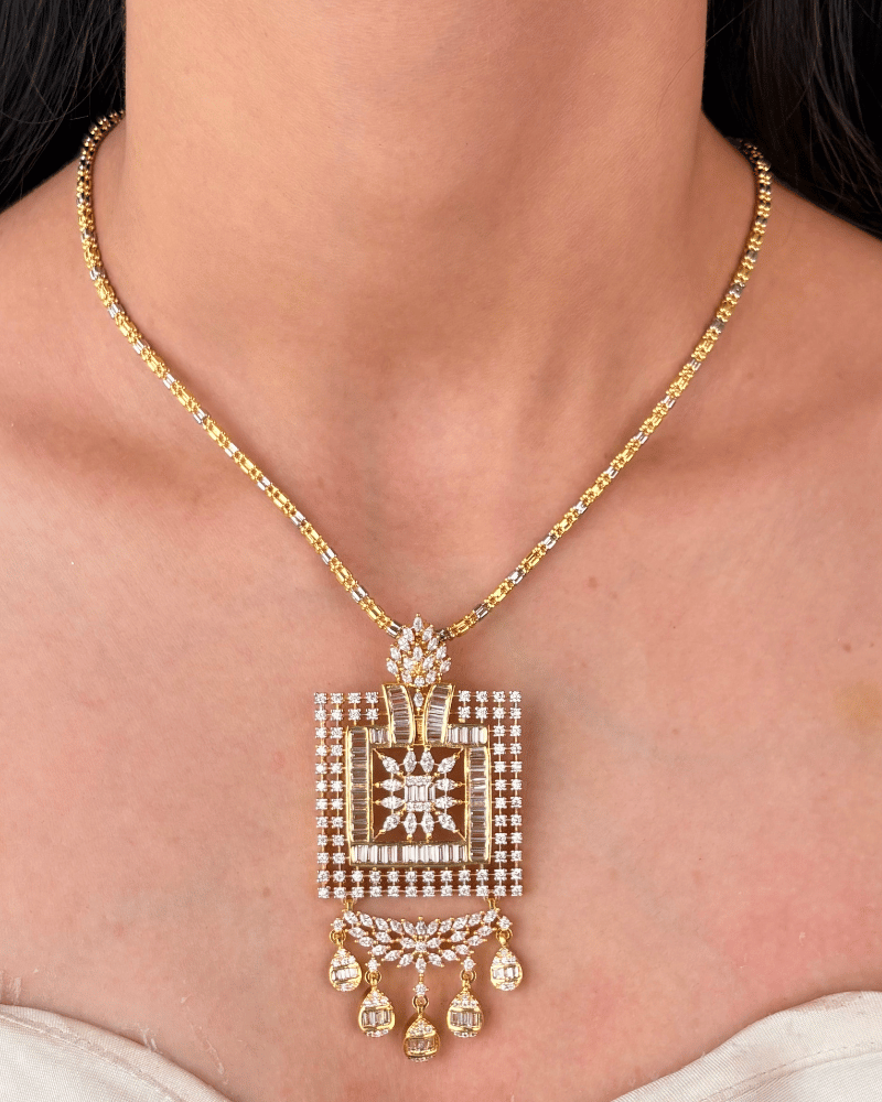 Mandira Royale Diamond Pendant Set | Without Chain