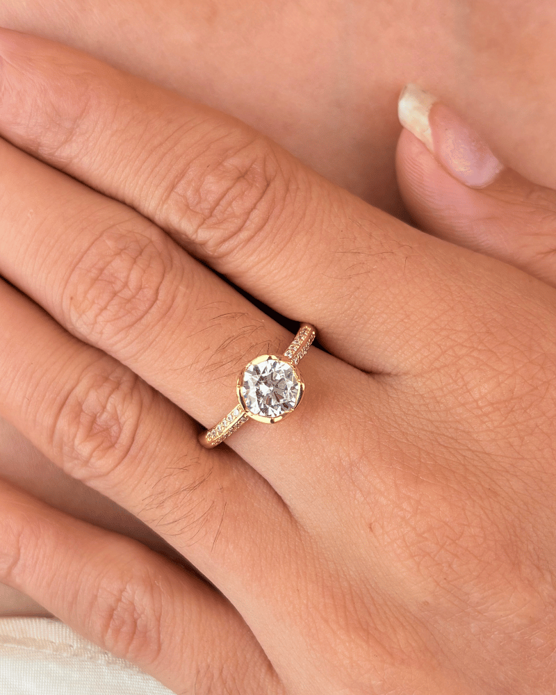 Avira Solitaire Ring | Adjustable