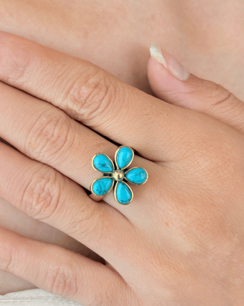 Kairavi Petal Ring | Adjustable