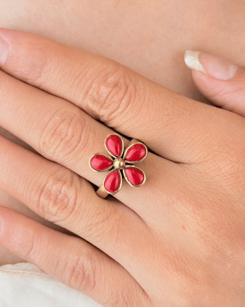 Kairavi Petal Ring | Adjustable