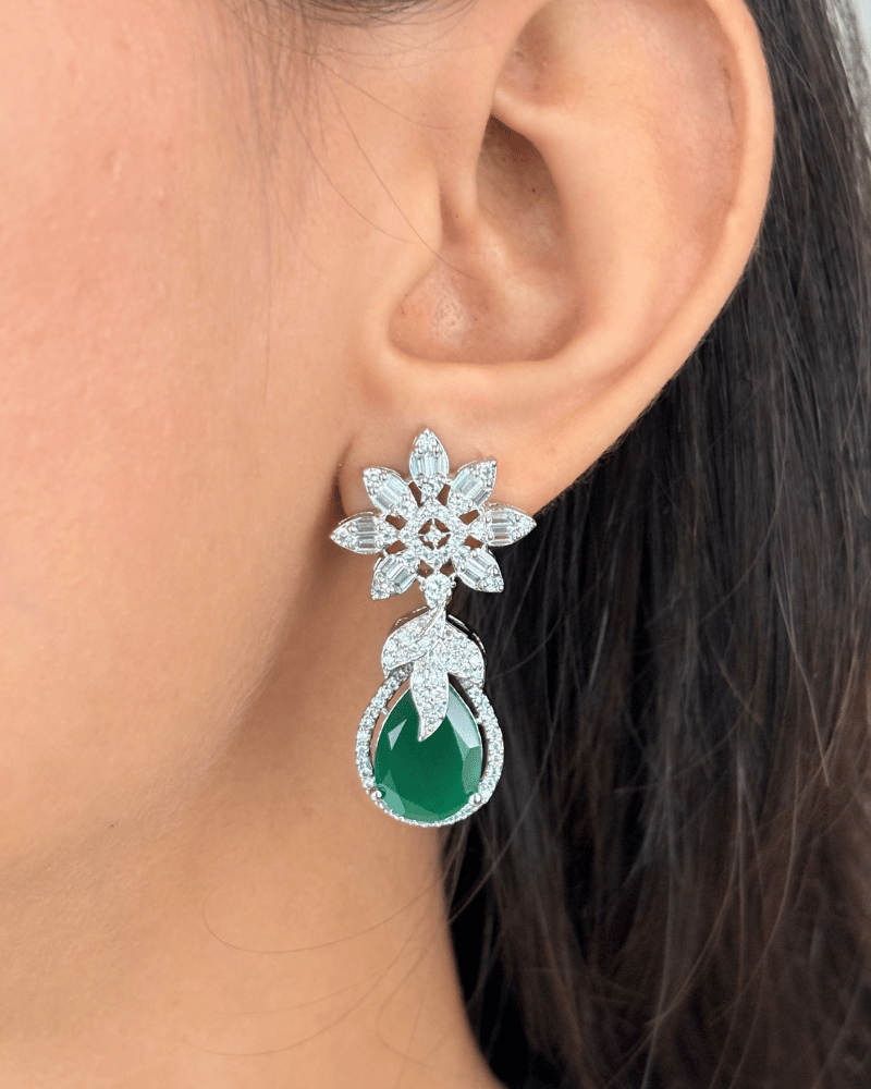 Four Layer Emerald Hydro Beads Diamond Necklace