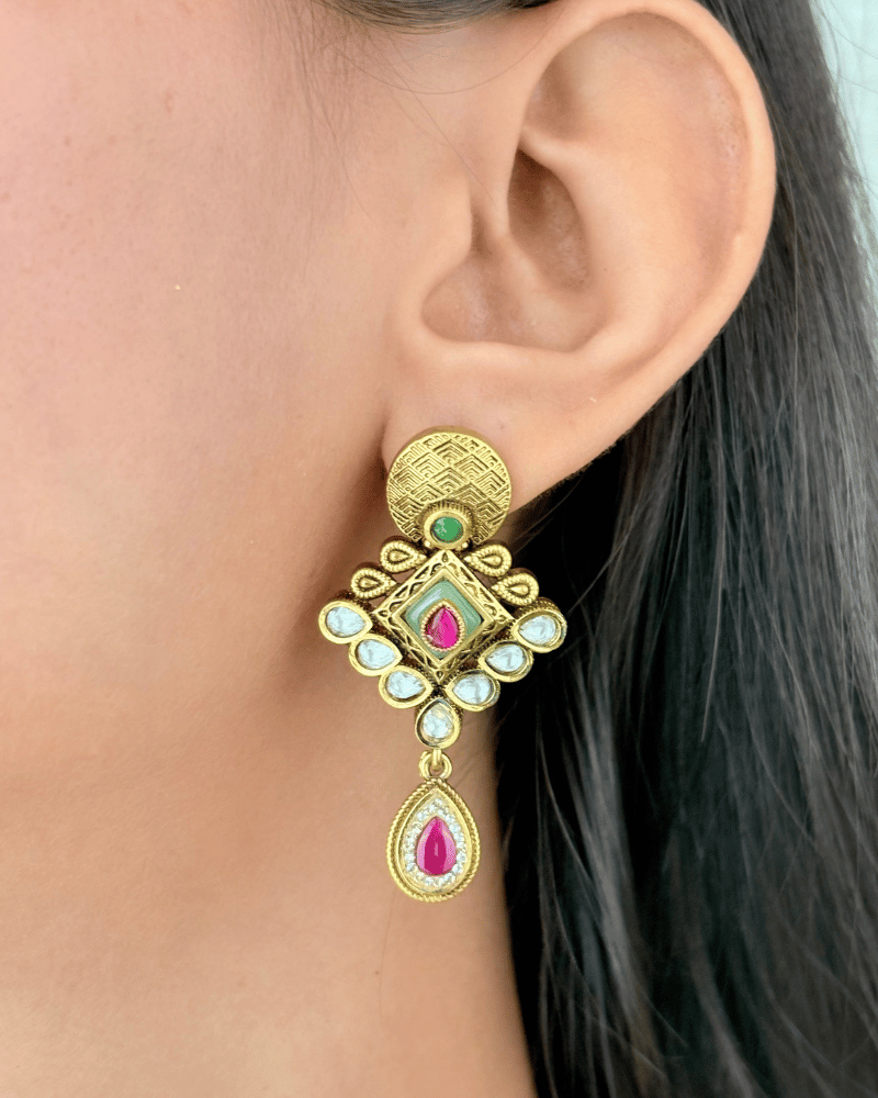 Meenakriti Rajwada Pendant Set | Without Chain