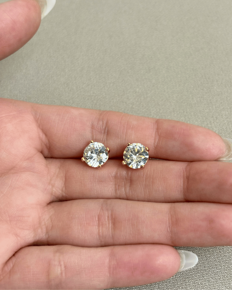 Solitaire Studs | Golden Plating