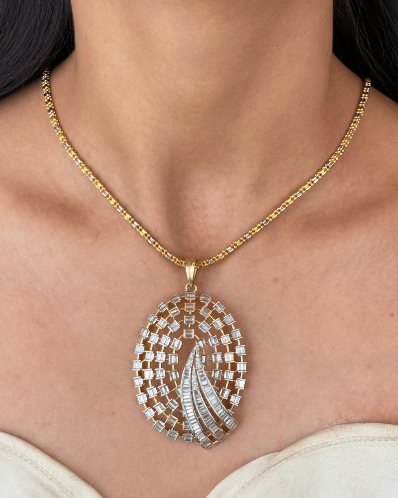 The Nooré Diamond Pendant | Screw Back