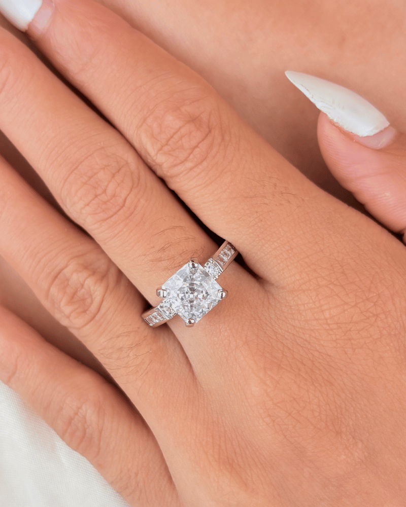 Nayara Ice Crushed Diamond Ring | Adjustable | Rhodium Plating