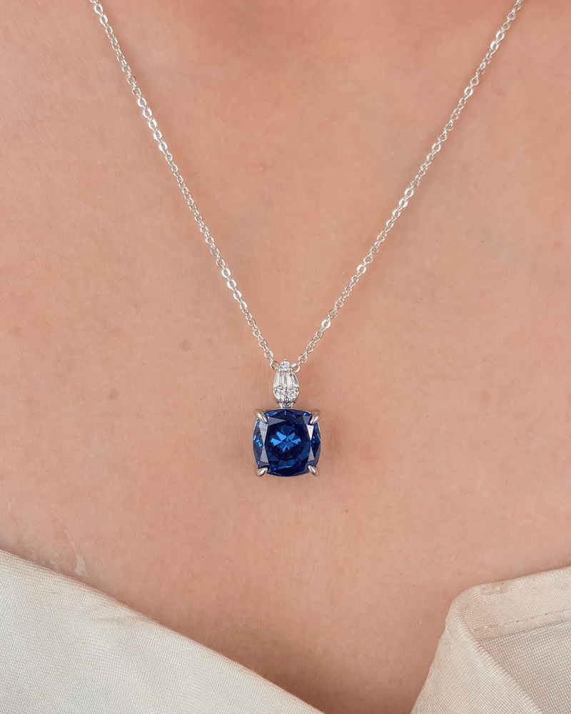 Sapphire Ice Crushed Stone Pendan Set | With Chain | Rhodium Plating