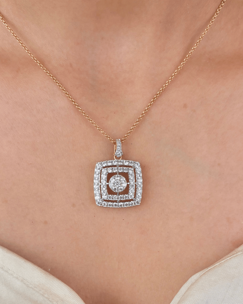 Eternal Frame Diamond Pendant Set With Chain