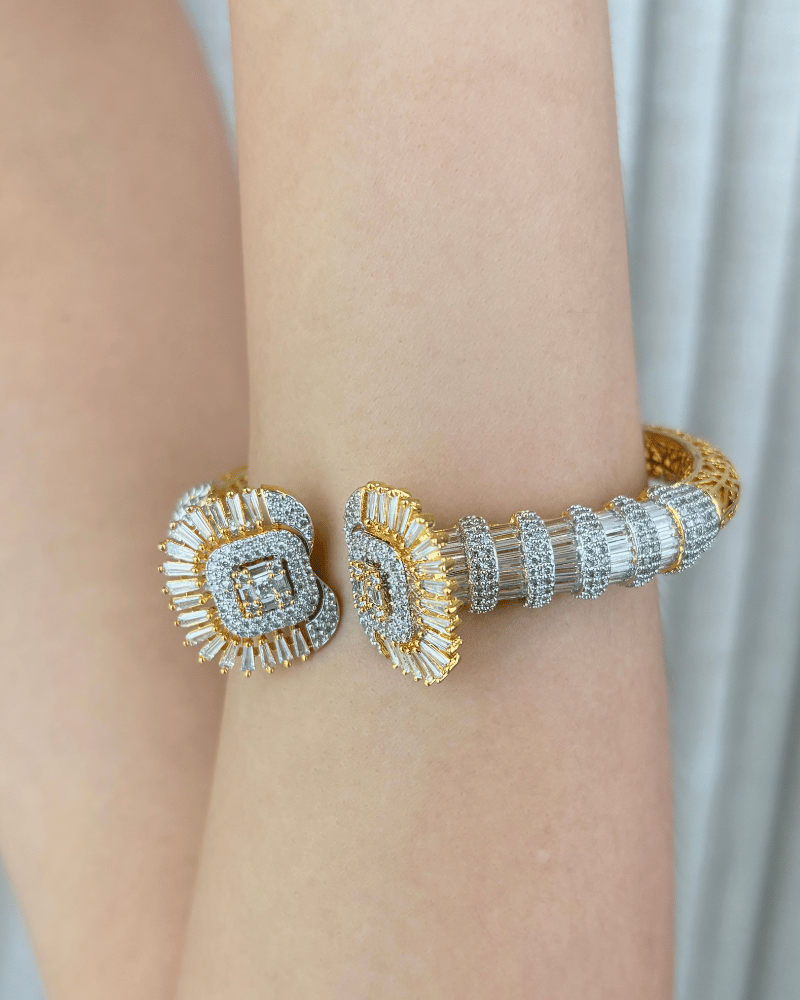 Suryalekha Royale Diamond Bracelet | Openable