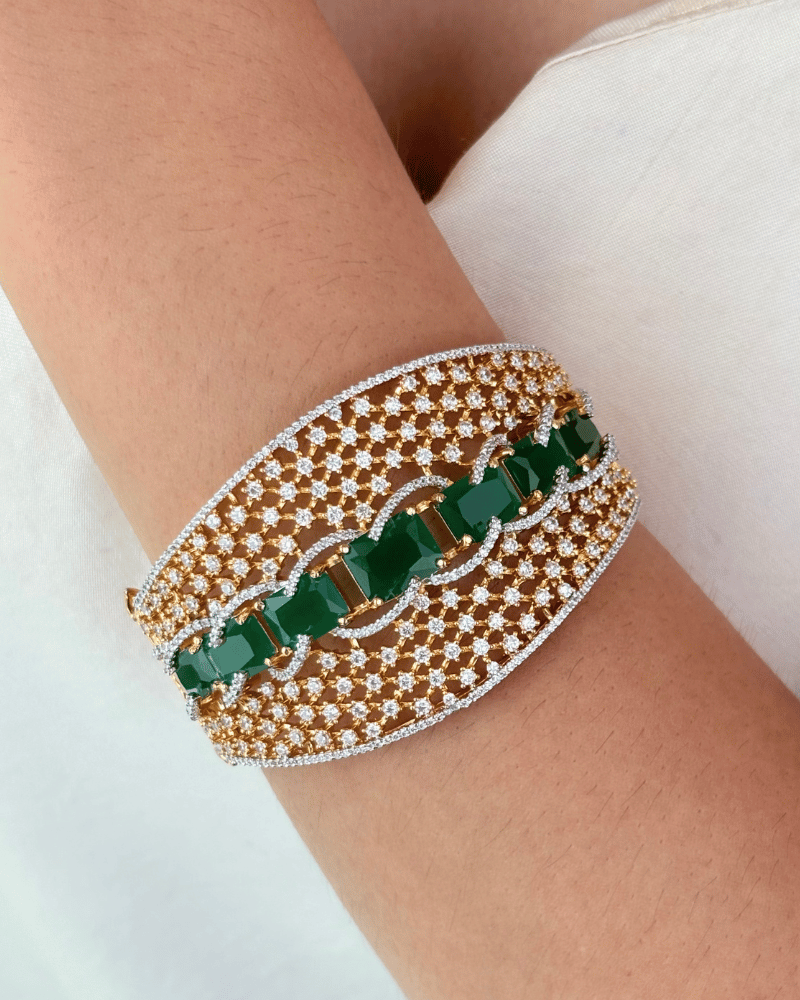 Maheera Emerald Bracelet | Openable