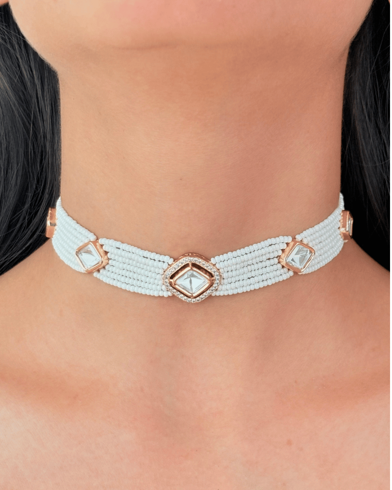7 Lehri Moti Choker With 5 Elegant Polki Broach