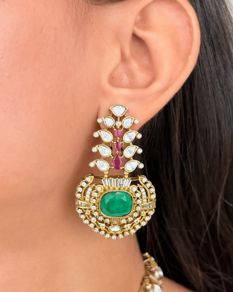 Rajmohini Victorian Polki Emerald Haar | 18K Gold Plating