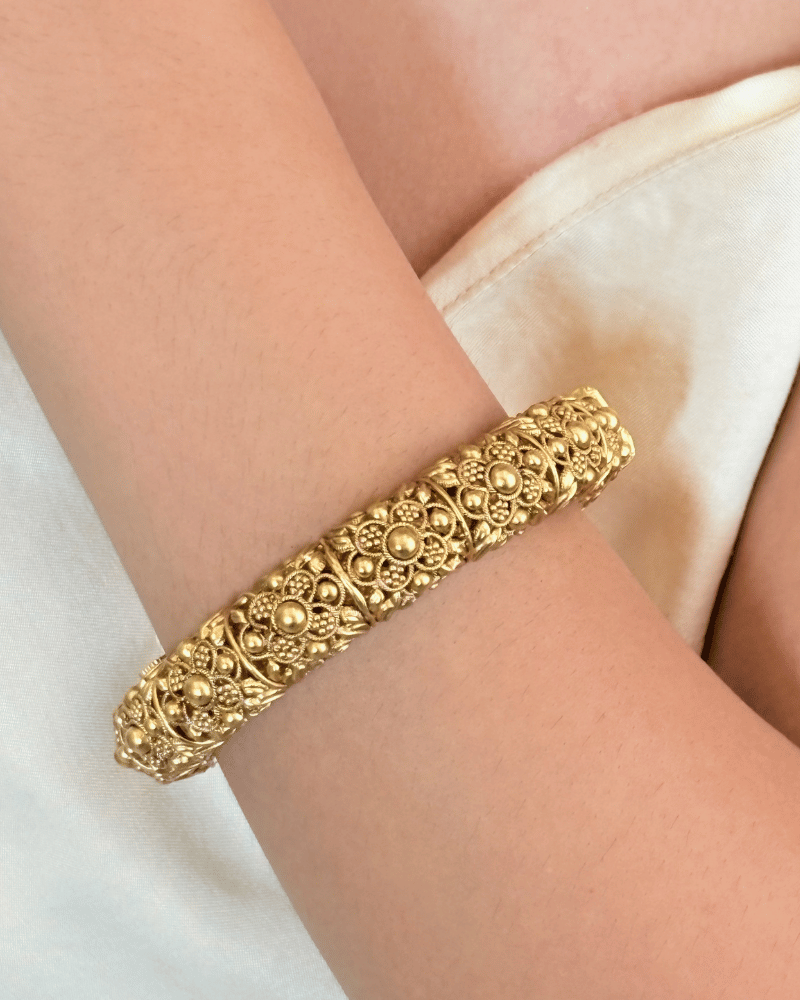 Amrapali Garden Golden Bangles | Single Piece | Openable