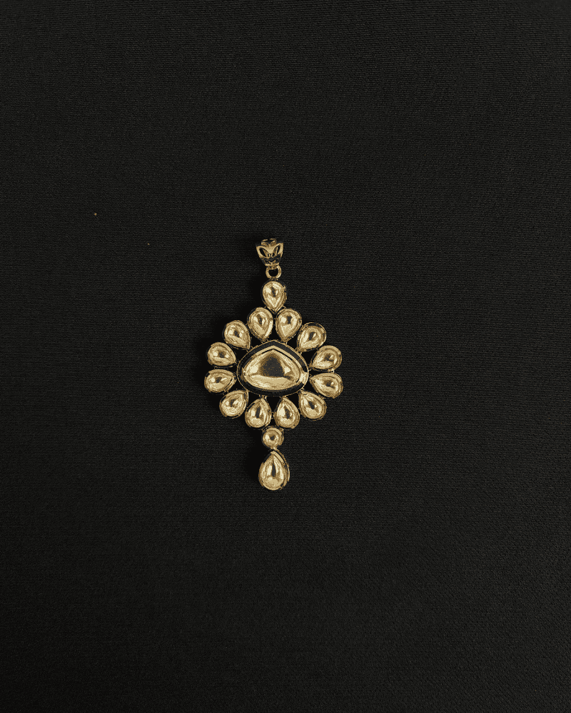 Kundan Drop Pendant Set