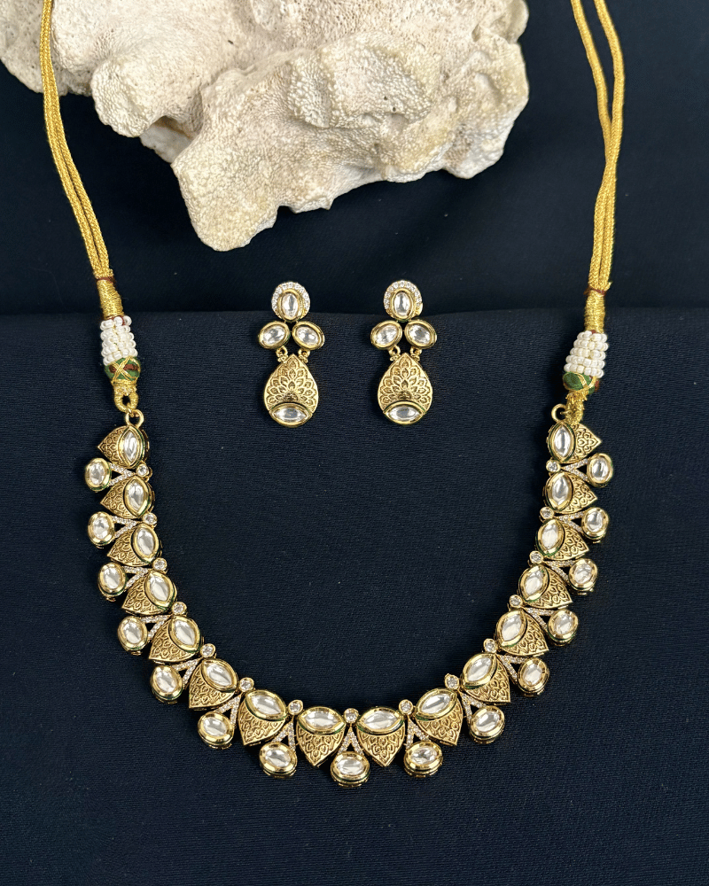 Harshini Leafline Kundan Necklace | Mint Work
