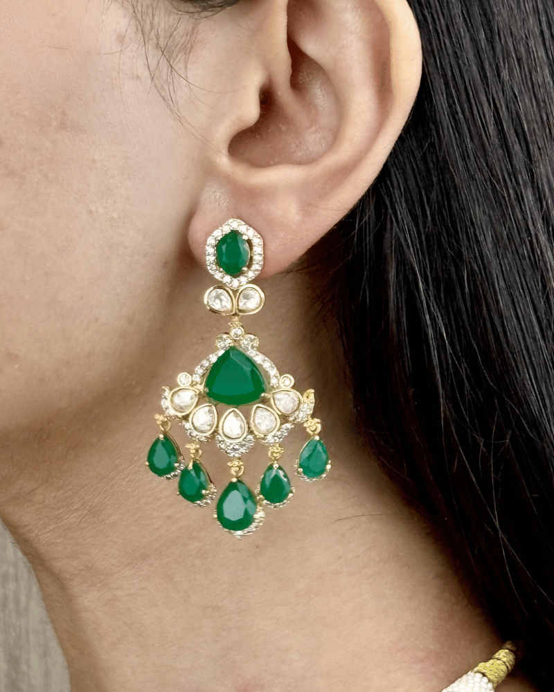 Mehera Emerald Double Line Moissanite Haar | Screw Back | 18K Gold Plating