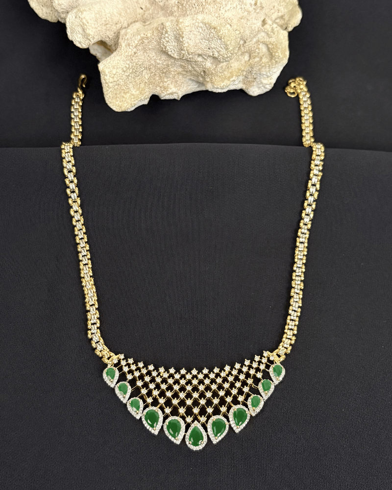 Veyra Emerald Diamond Mangalsutra