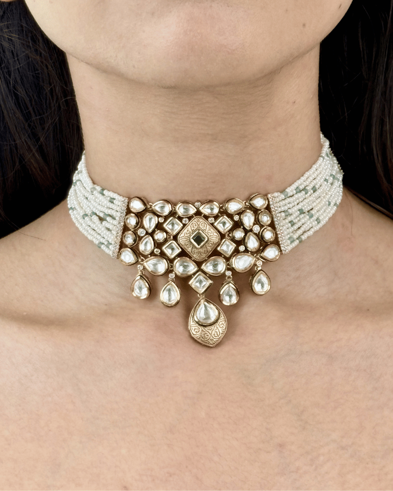 Anjana Emerald Kundan Choker