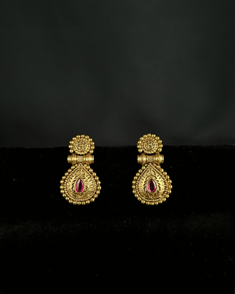 Rajratna Teardrop Golden Haar