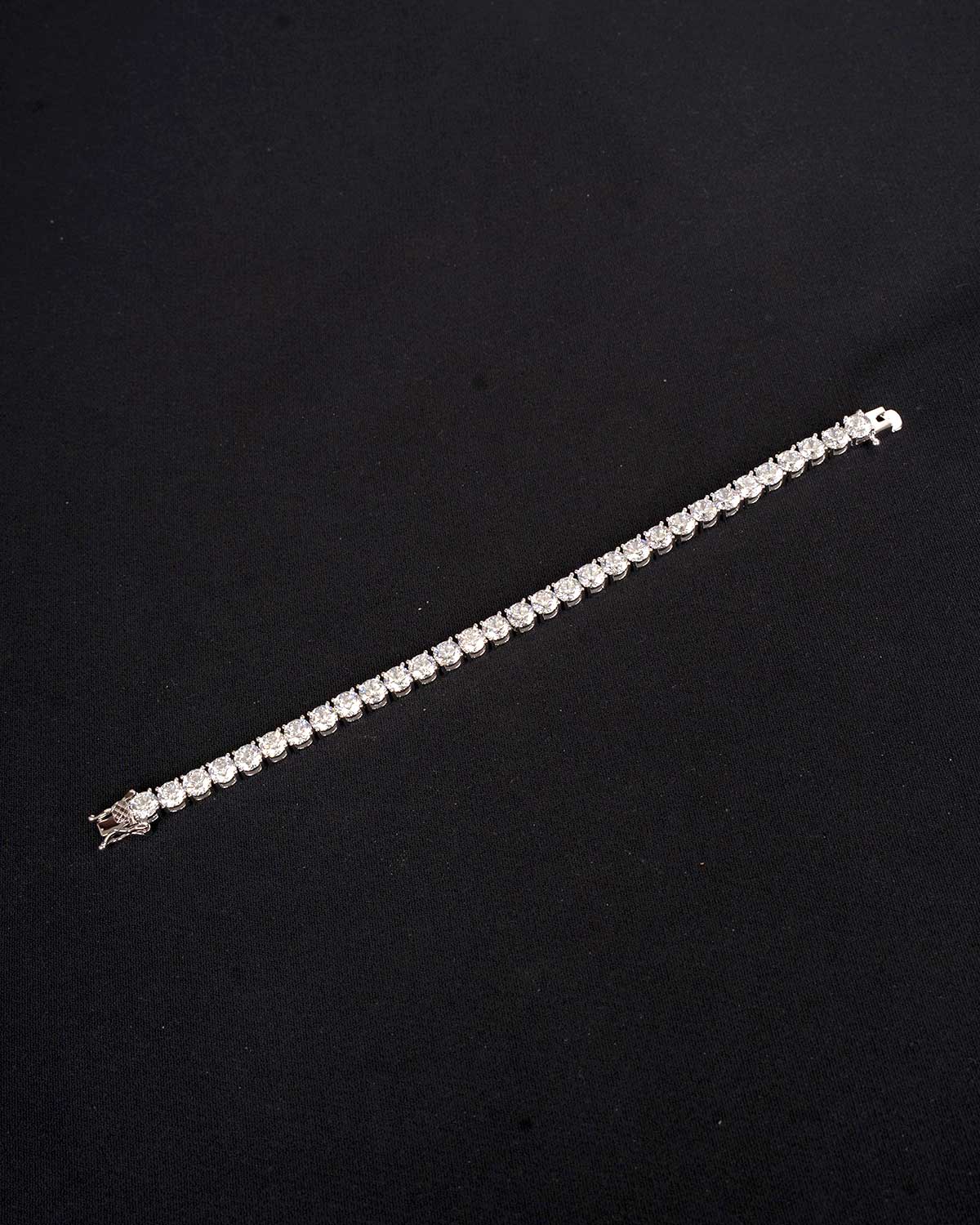 1.5 Pointer Tennis Bracelet | Rhodium Plaing