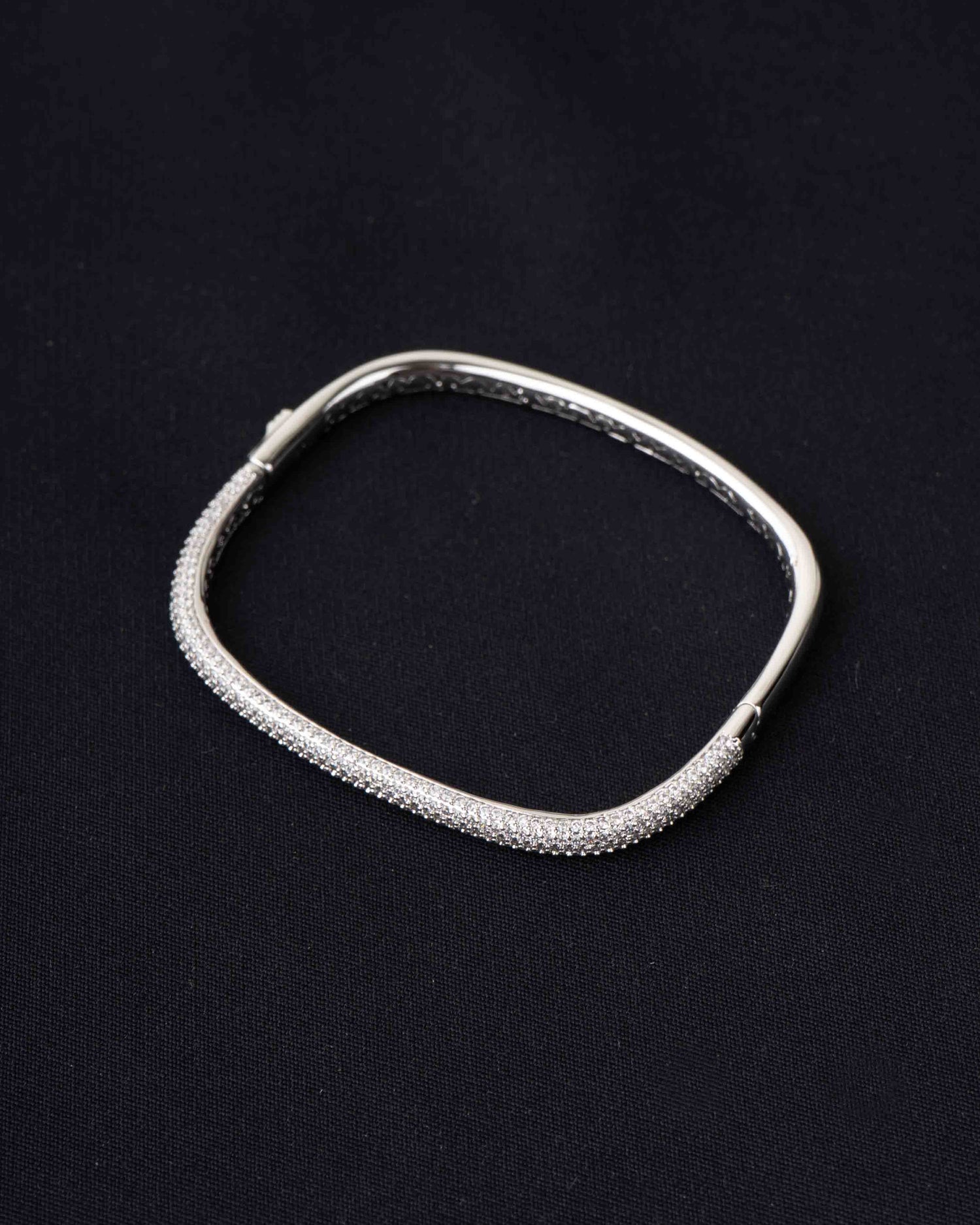 Silverline Diamond Bracelet | Openable