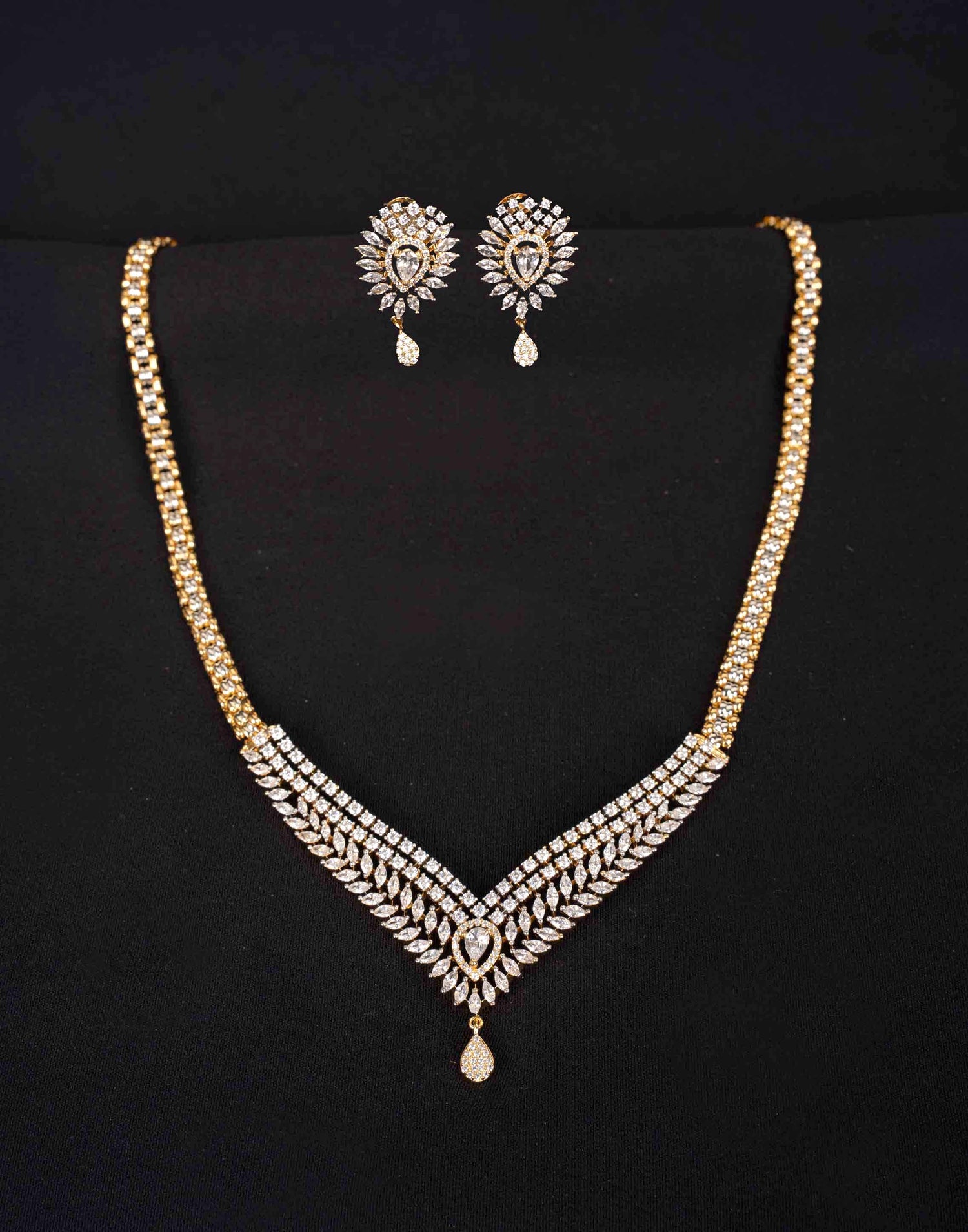 Valencia Diamond Mangalsutra With Chain