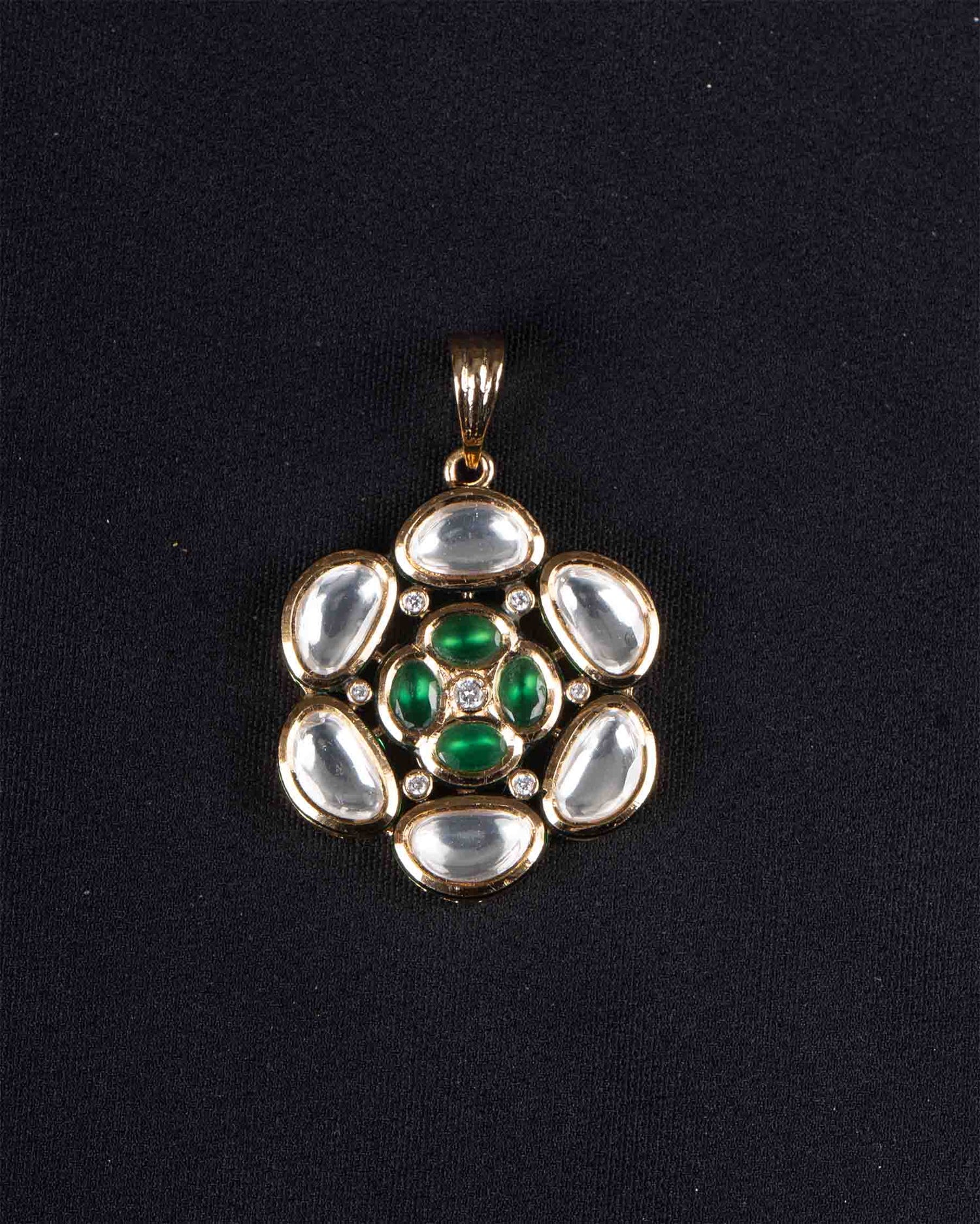 Emerald Kundan Pendant