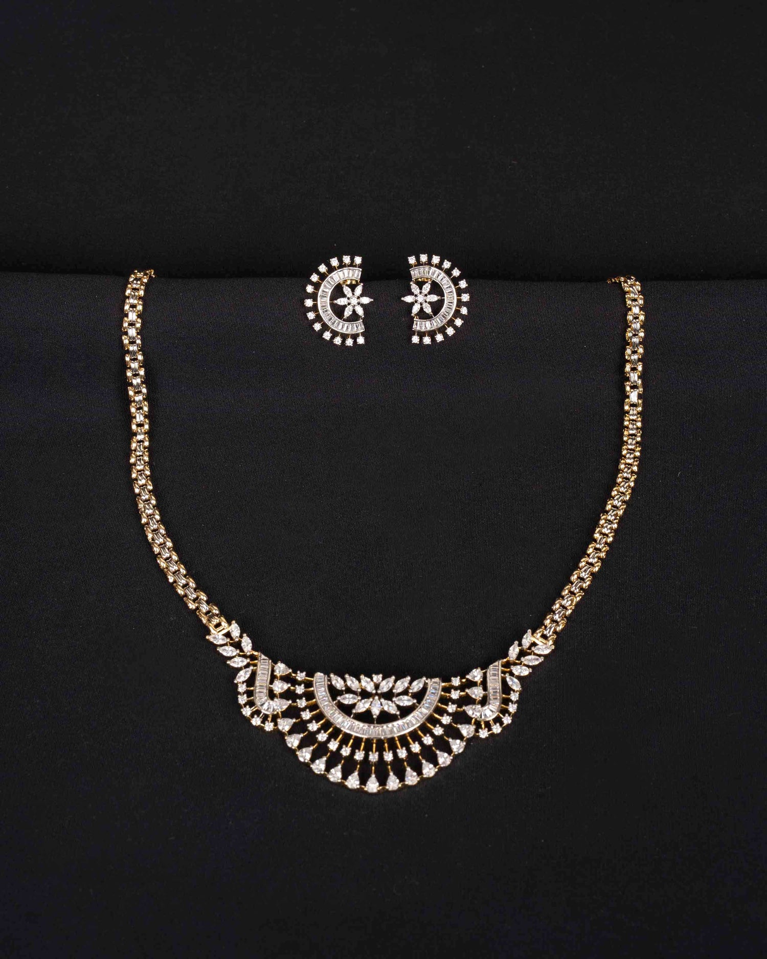 Imperial Curve Pendant | With Classic Chain | Screw Back | Dual Plating