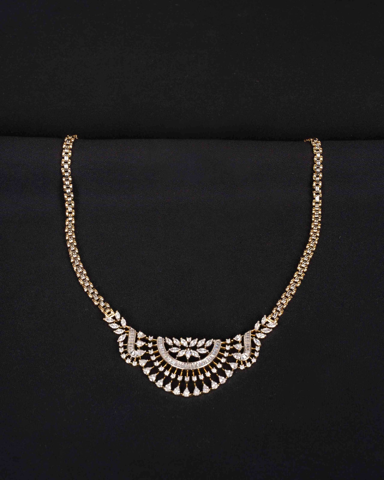 Imperial Curve Pendant | With Classic Chain | Screw Back | Dual Plating