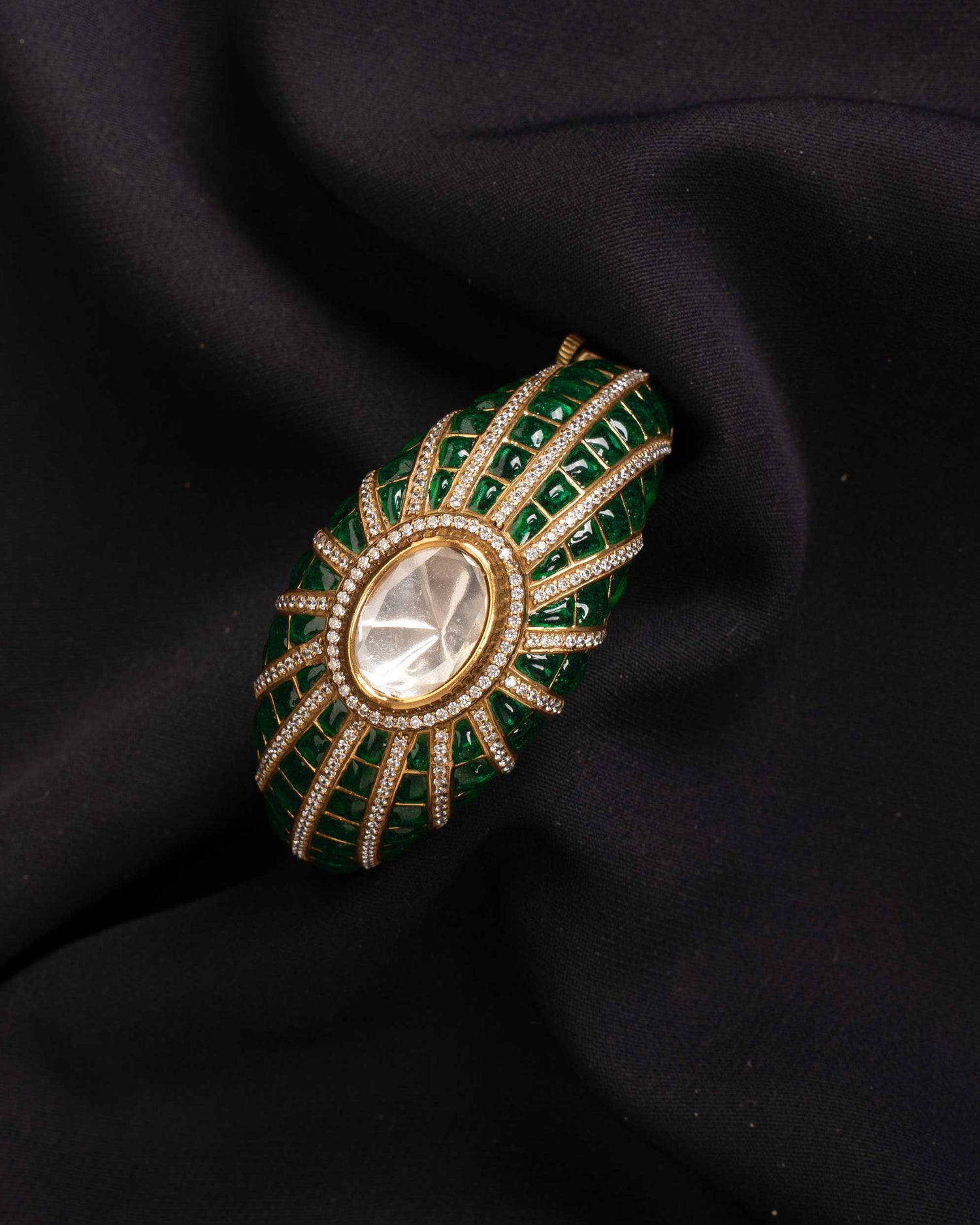 Emerald Surya Kada | Openable