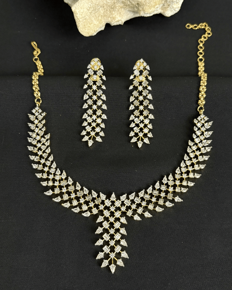 Nyra Crystal Edge Diamond Necklace