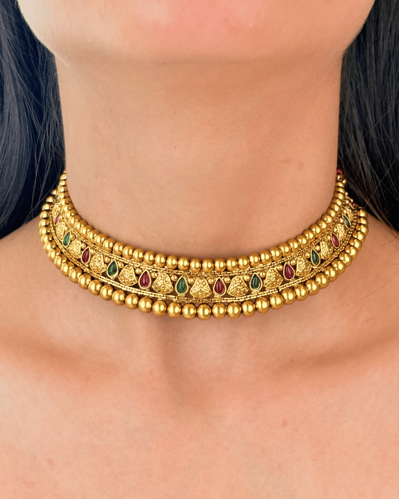 Manjari Golden Choker