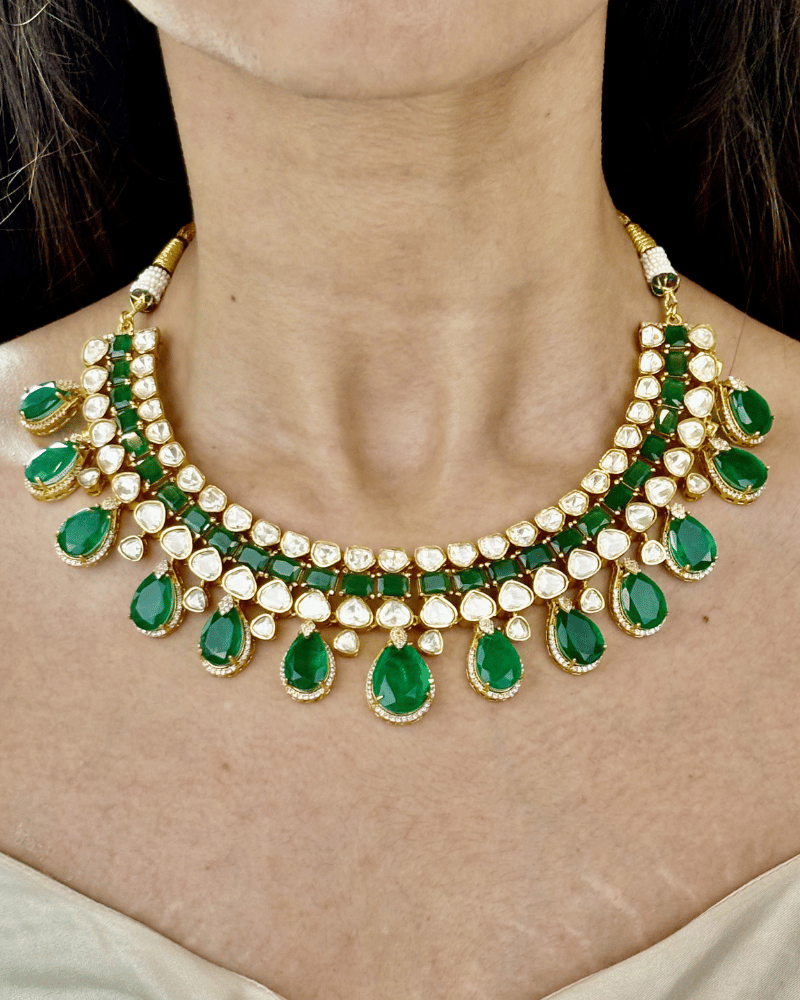 Zamira Emerald Moissanite Haar | Screw Back | 18K Gold Plating