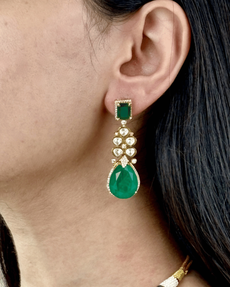 Zamira Emerald Moissanite Haar | Screw Back | 18K Gold Plating