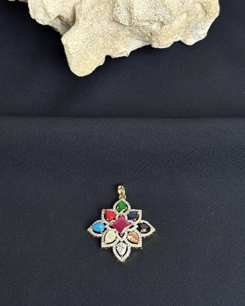 Rangtara Diamond Pendant Set