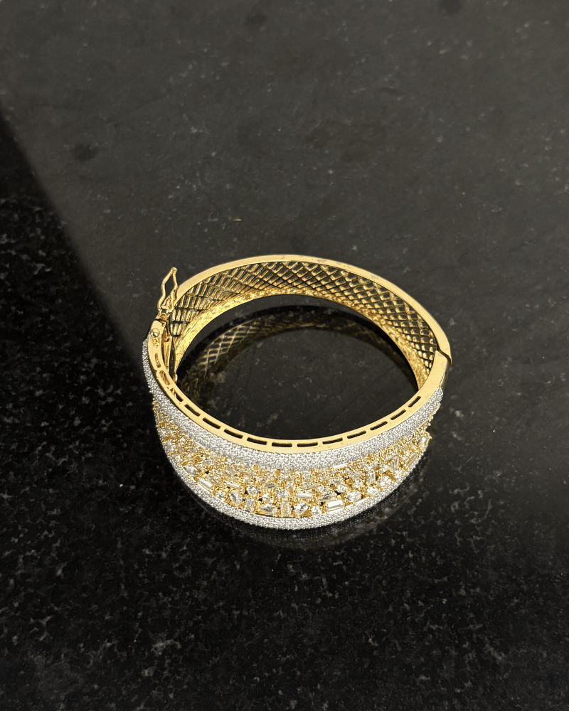 Diamond Sparkle Cuff | Openable