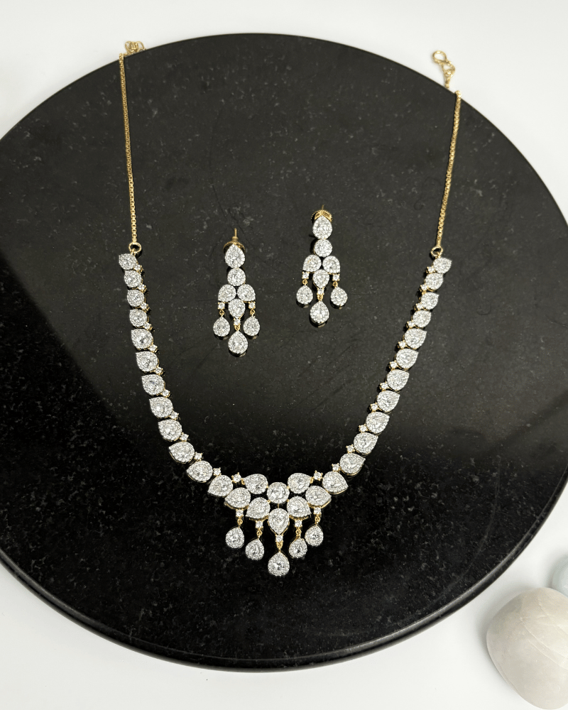 Ruhani Teardrop Diamond Necklace