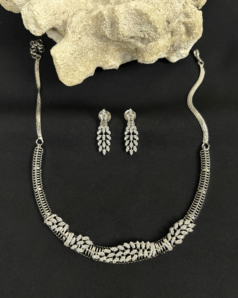 Leaf Diamond Hasli | Silver Plating