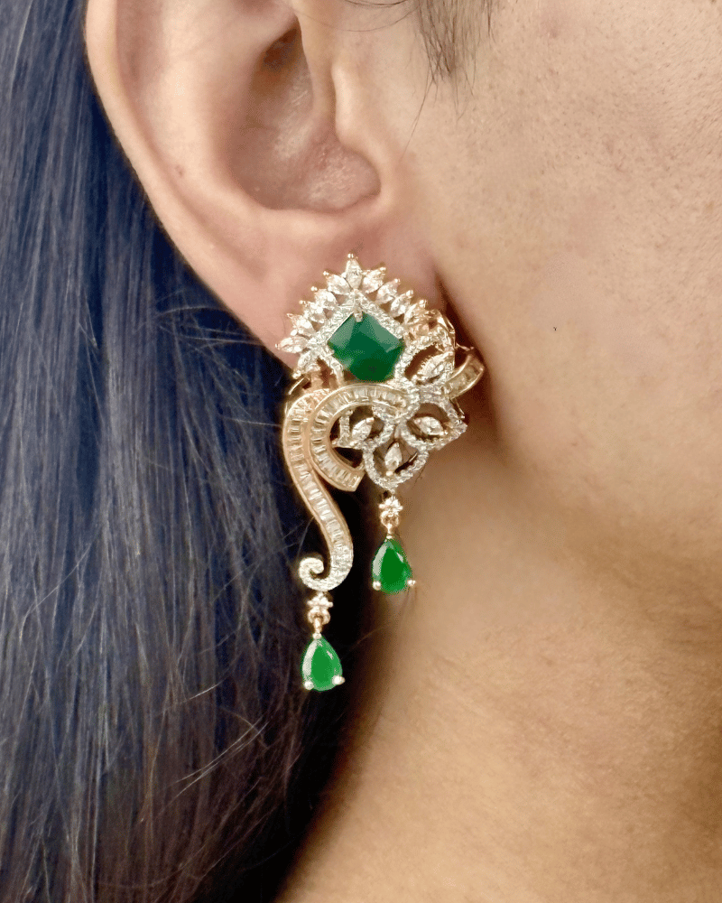 Scarlet Curve Emerald Diamond Pendant Set | Without Chain