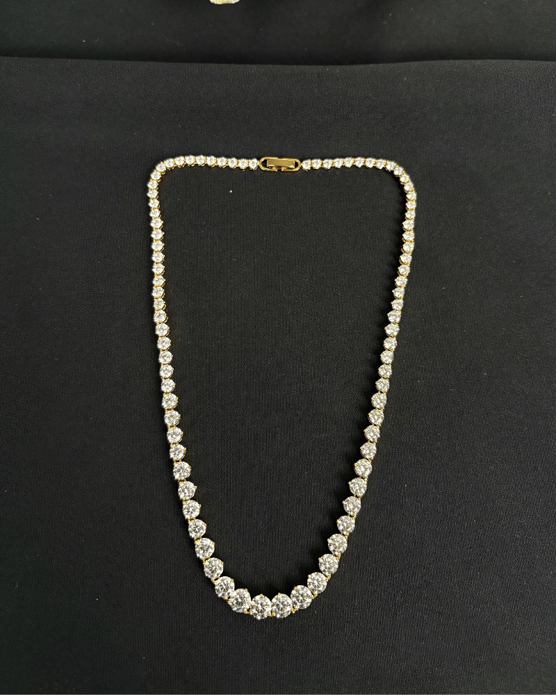 Single Line Solitaire Necklace in Grading | 18K Gold Plating