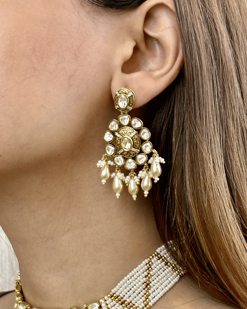 Nandita Moissanite Choker With Pearl Drops | Screw Back | 18K Gold Plating