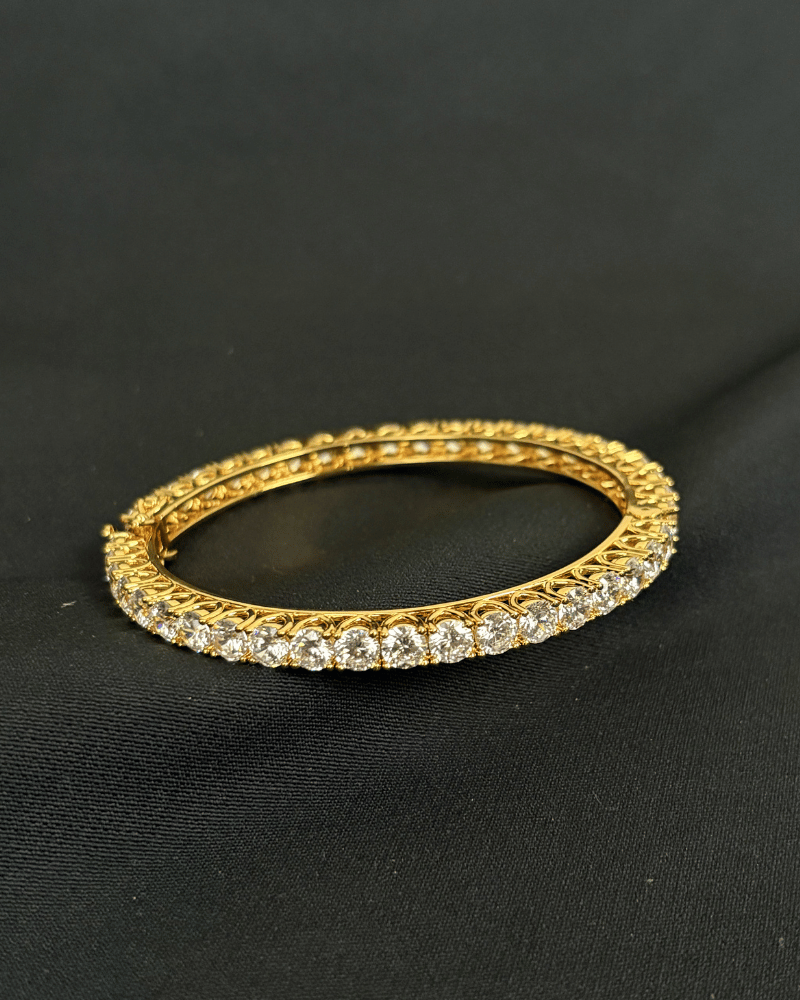 1 Pointer Single Line Solitaire Kangan | 18K Gold Plating | Single Piece