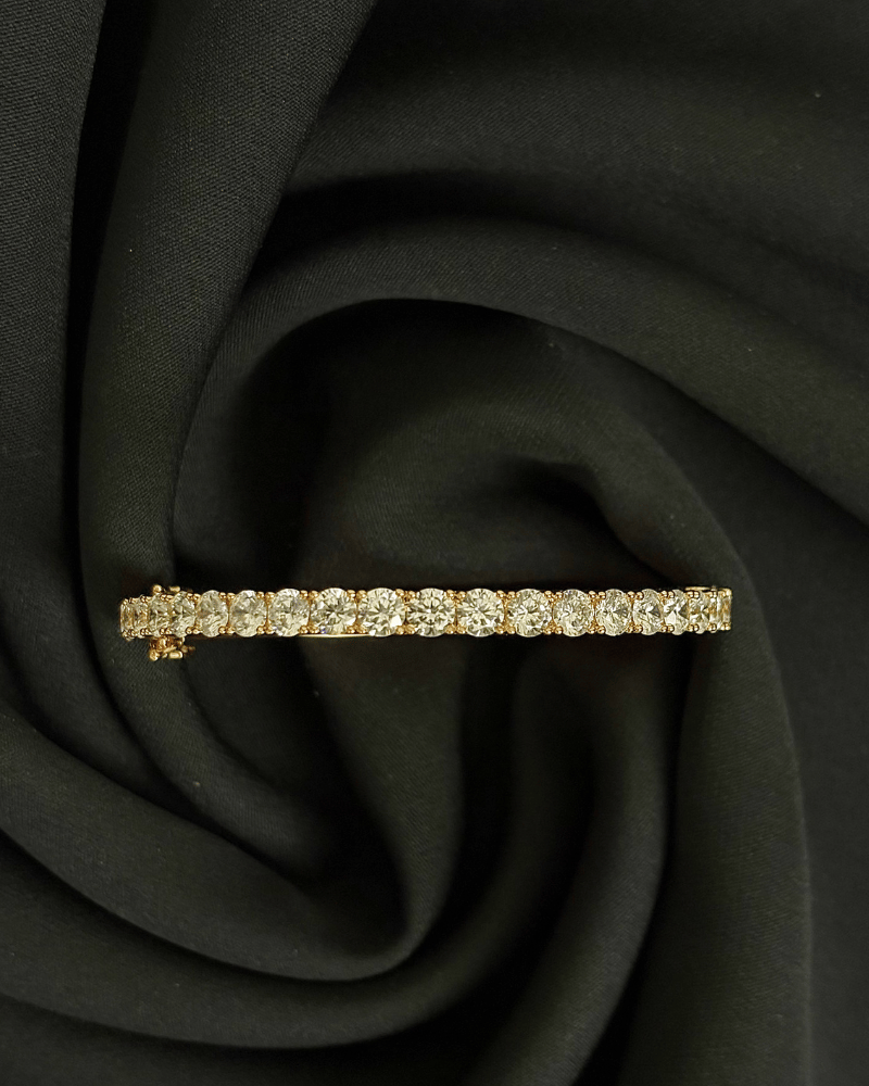 1 Pointer Single Line Solitaire Kangan | 18K Gold Plating | Single Piece