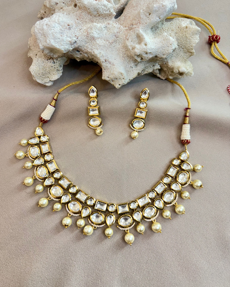 Swarna Virassat Kundan Necklace Set