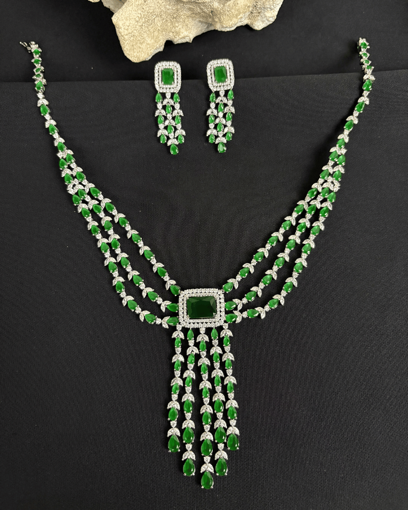 Elvara 3 Layer Emerald Haar | Rhodium Plating