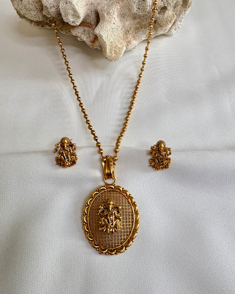 Golden Ganesha Pendant Set