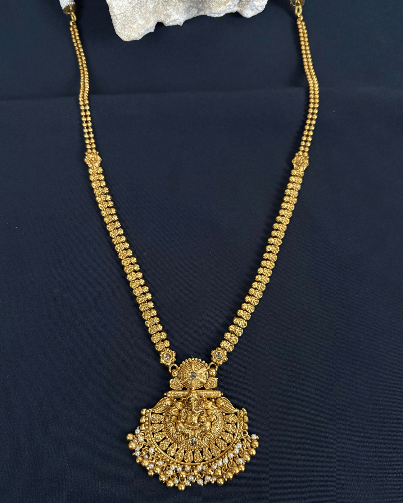 Vakrakunda Rani Haar