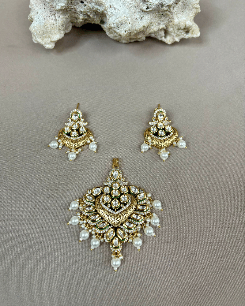 Naaz Pearl Drop Kundan Pendant Set | 18K Gold Plating
